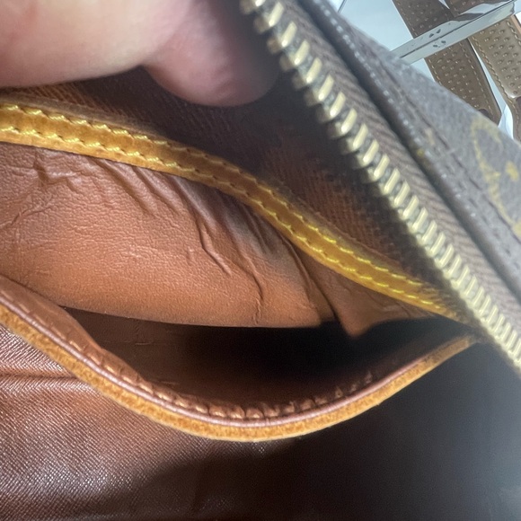 Louis Vuitton Blois in Monogram, with dust bag. - Picture 5 of 16